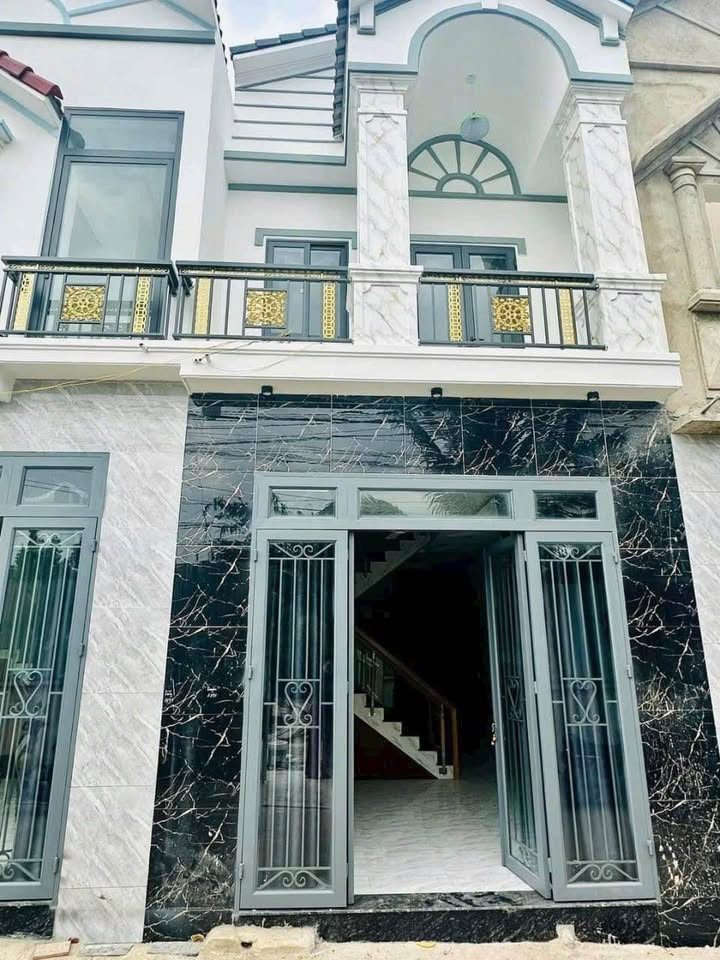 BÁN NHÀ  ĐẸP HÓC MÔN – 1 TRỆT 1 LẦU – CHỈ 750 TRIỆU- DIỆN TÍCH 100M2