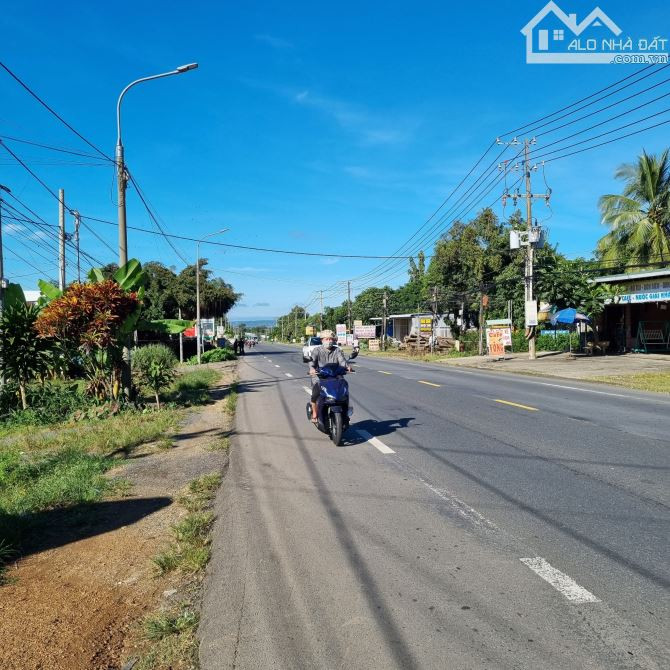 Bán gấp nhà tại mặt tiền đường Trần Hưng Đạo, Thị trấn Lạc Tánh, Huyện Tánh Linh, tỉnh Bình Thuận.