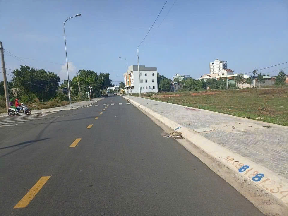 Cần bán 1 lô mặt tiền Hồ Tri Tân Bà Rịa ngay vòng Xoay Vũng Vằn