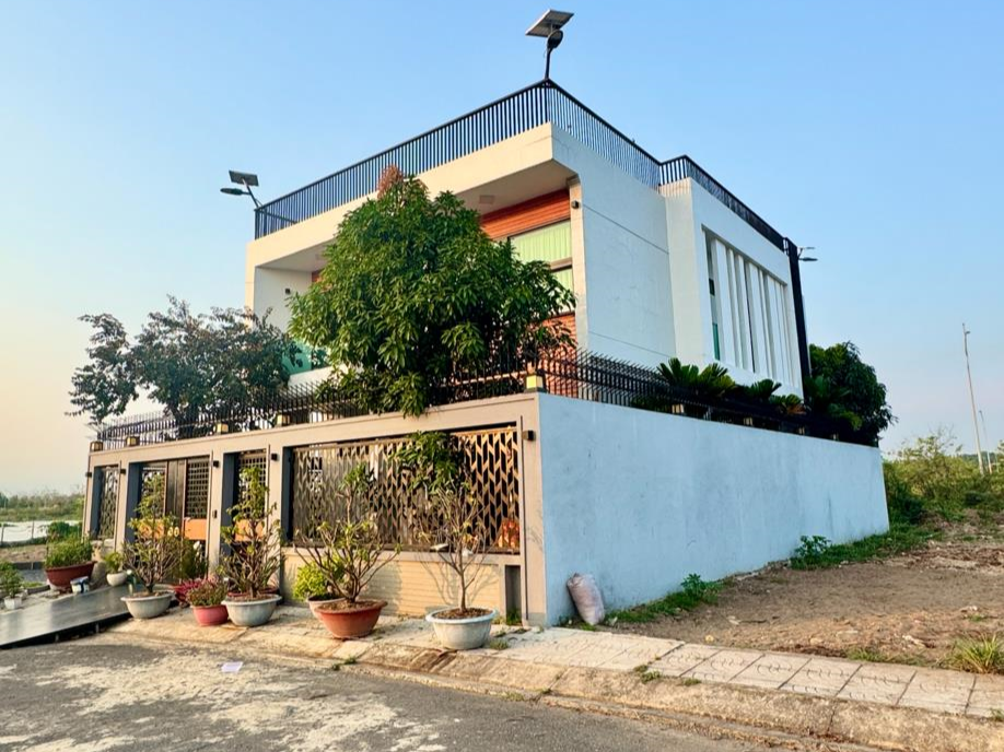 BÁN 2 SỔ DT758 CỔNG KHU CÔNG NGHIỆP (20X141=2.500M2) THỔ CƯ 200M 460TR