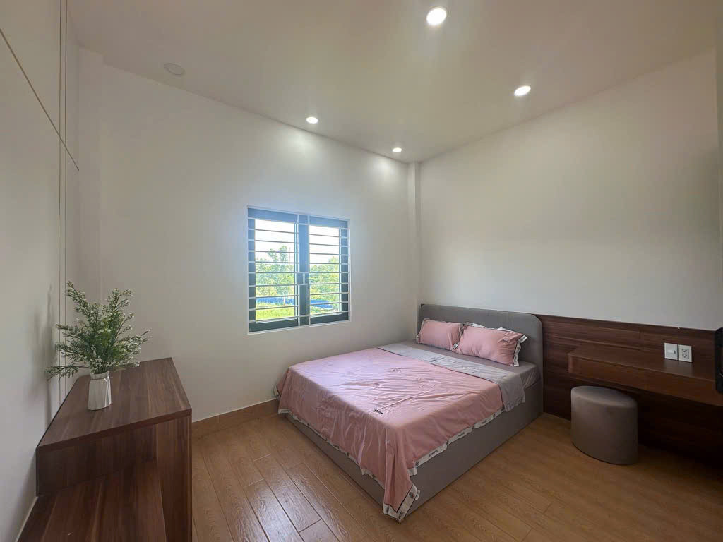 HXH 83m2 - 4PN - Có Gara xe hơi - Giá 7.5 tỷ - Huỳnh Tấn Phát, Quận 7