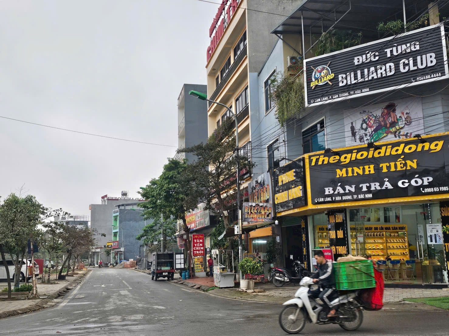 Chính chủ cần bán lại lô đất đẹp ngay trung tâm khu công nghiệp Quế Võ . Sầm uất nhất tiện kinh doanh các kiểu