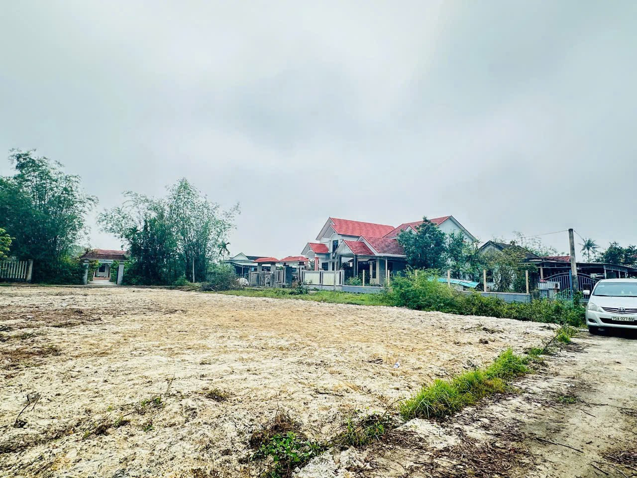 Đất sát mặt tiền đường nhựa thị trấn phú đa 50m