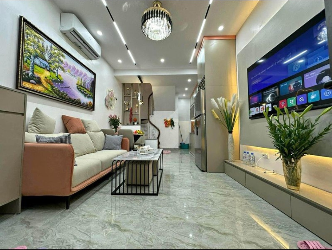 Bán nhà thị trấn Phùng, Đan Phượng 5 Tầng, 4 phòng, 10m ô tô đỗ, kinh doanh