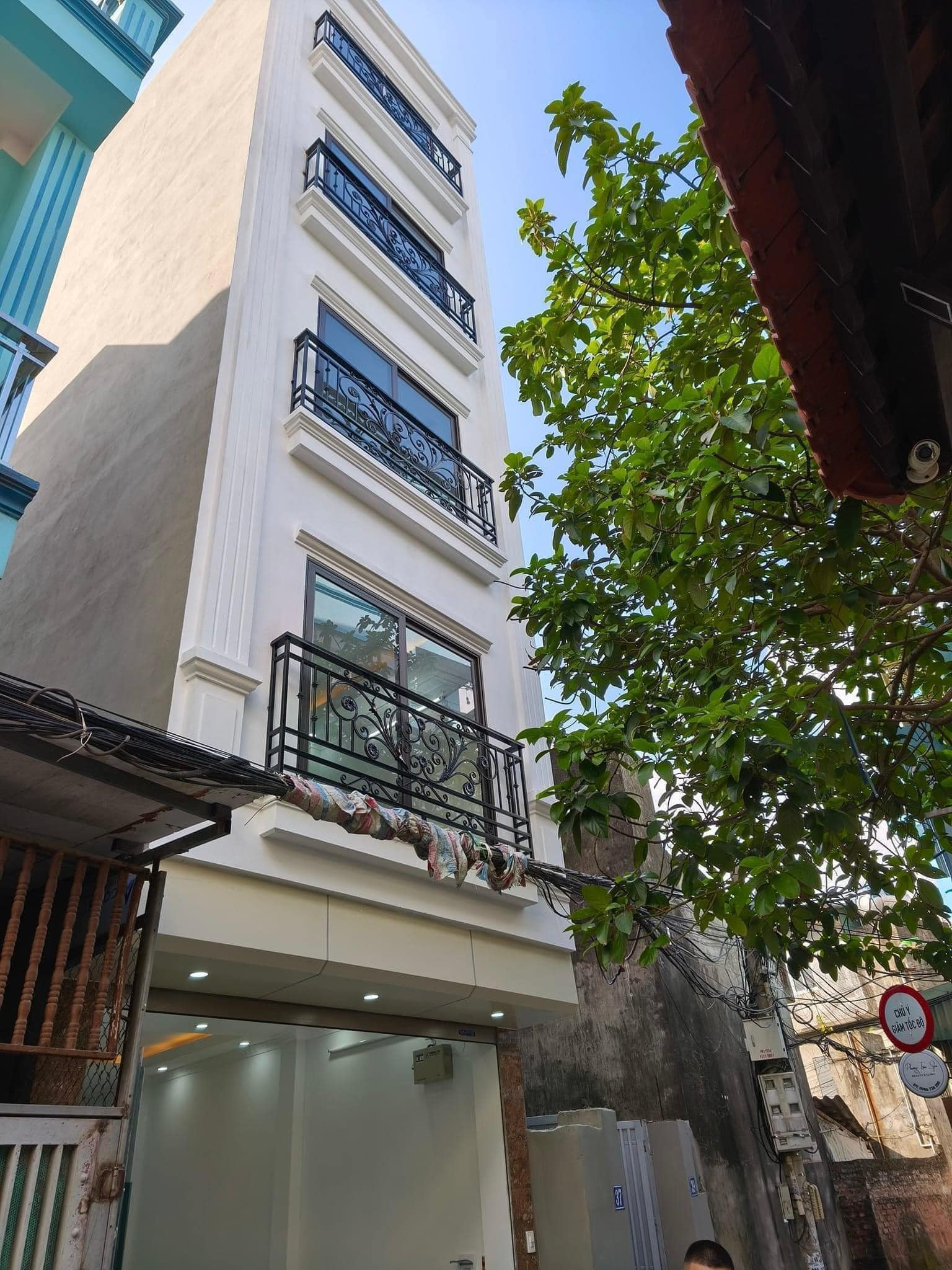 Nhà thị trần Phùng, Đan Phượng 48M, 5 Tầng, Gác Lửng, ô tô đỗ giá 5.1 tỷ