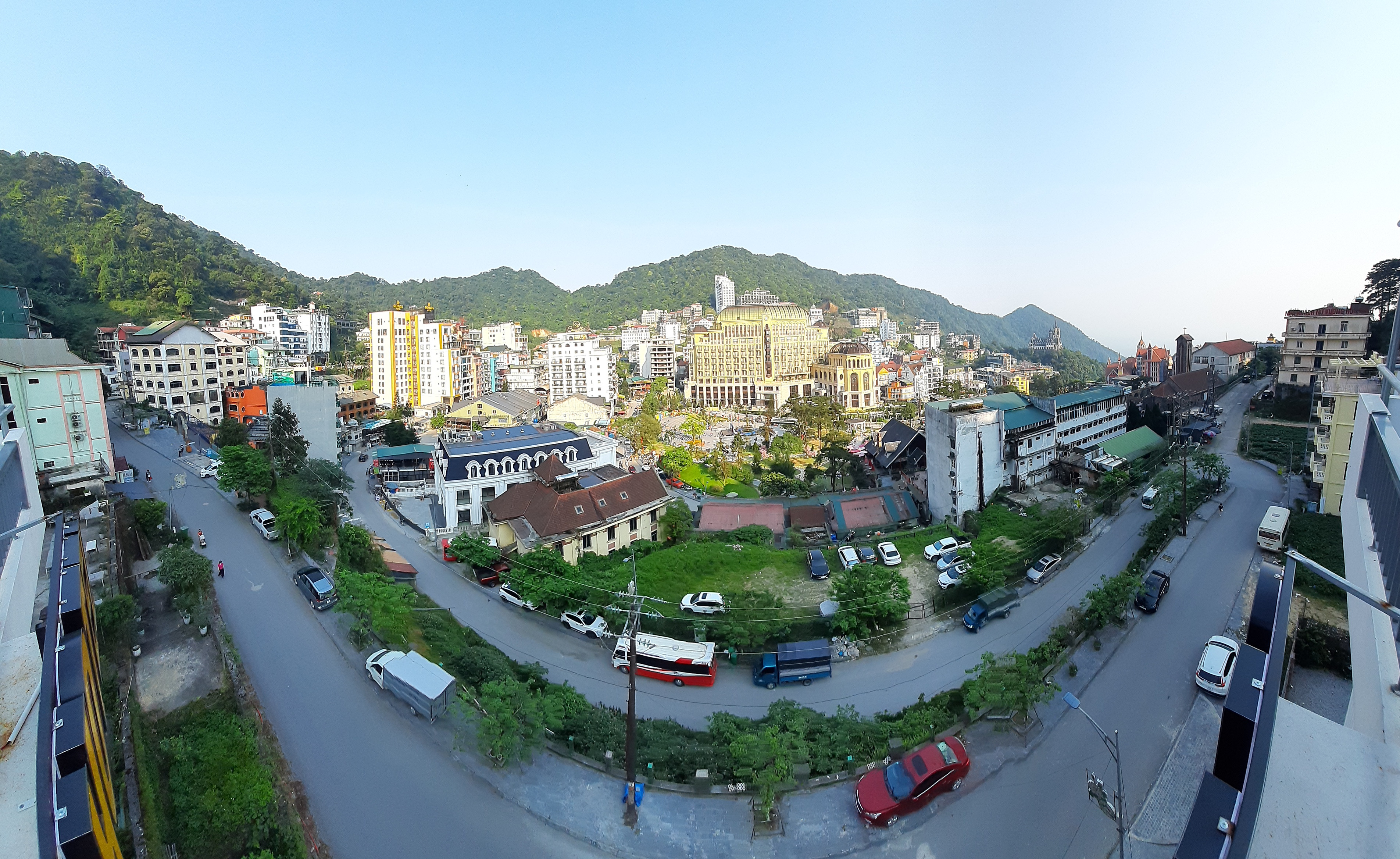 Bán Khách Sạn 6 Tầng View Quảng Trường Và Nhà Thờ Tam Đảo, Dòng Tiền Tốt, SĐCC 246m2, Mặt Tiền 10m