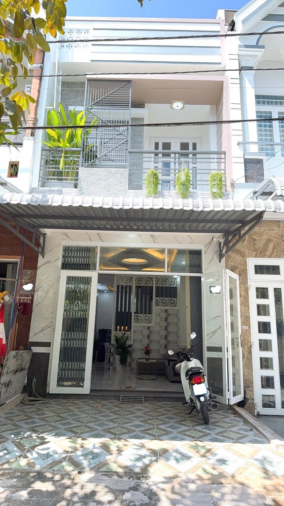 Thanh Lý Nhà 1 Trệt 1 Lầu Ngay Khu Vực Chợ Đệm