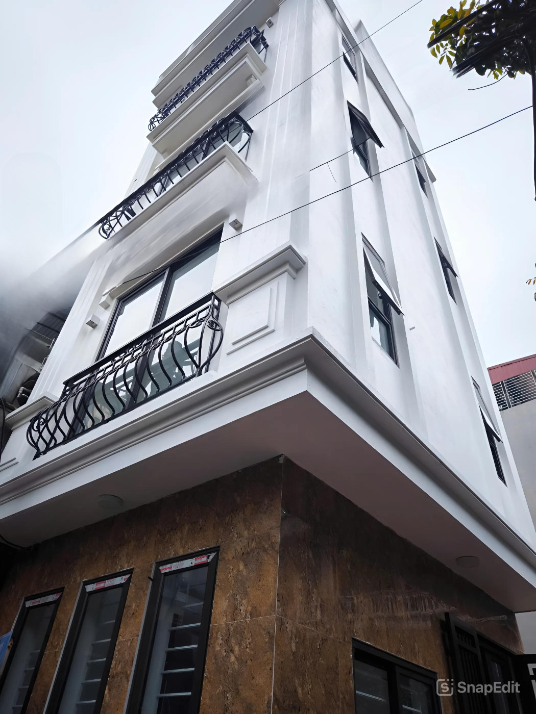 Nhà Trạm Trôi, trung tâm huyện Hoài Đức, 150m đường 32, 32M 5 Tầng, 2 mặt tiền, ô tô đỗ gần nhà