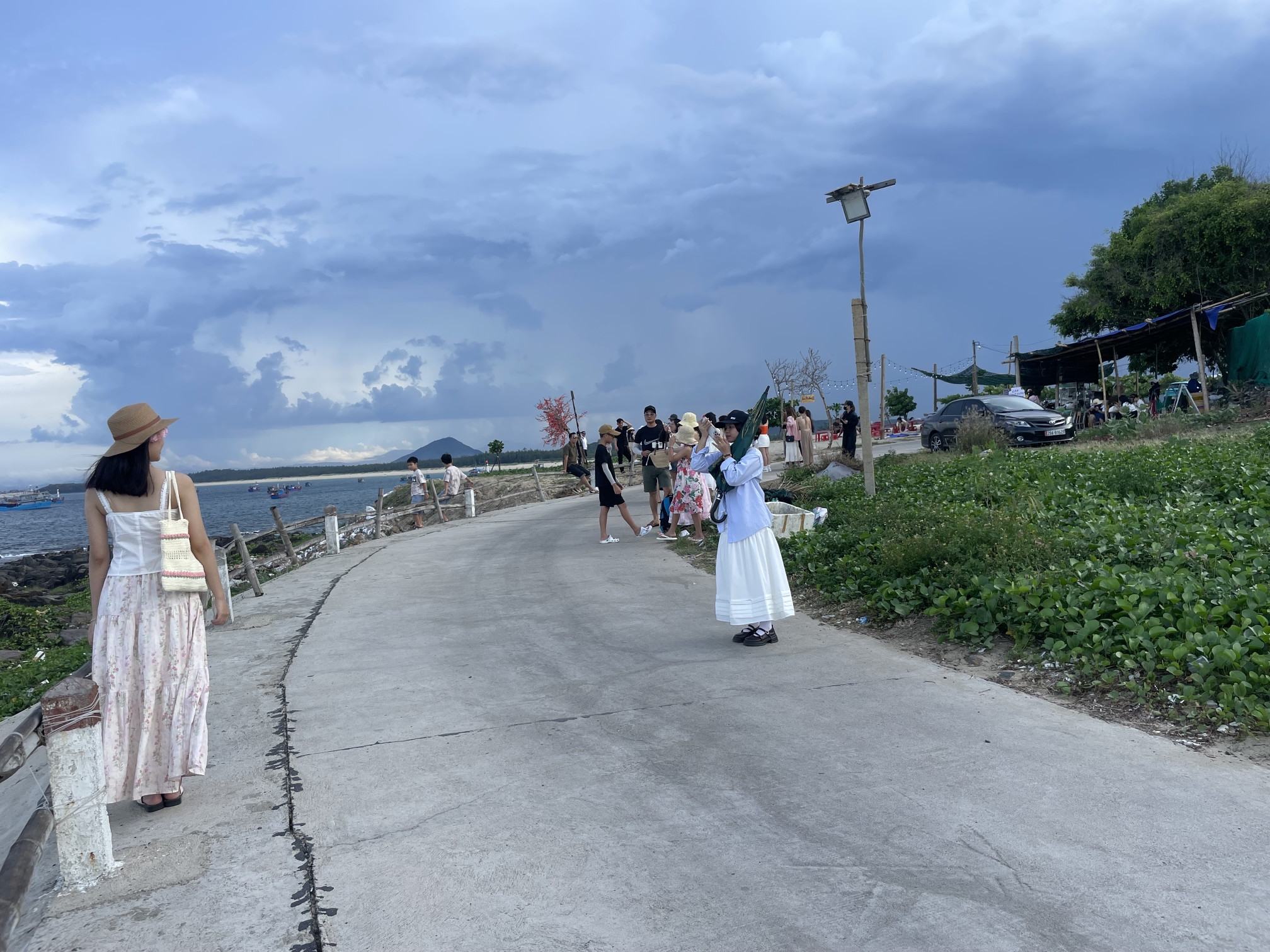 Đất trực diên biển yến