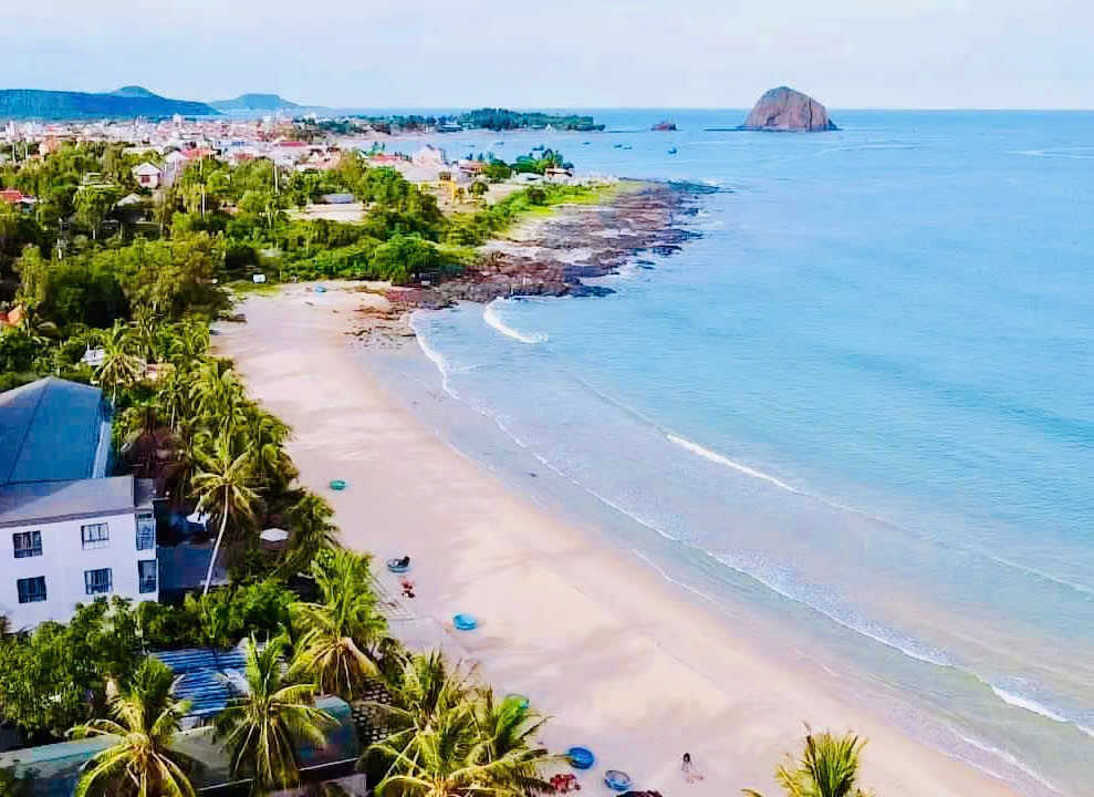 Đất biển hoàn yến