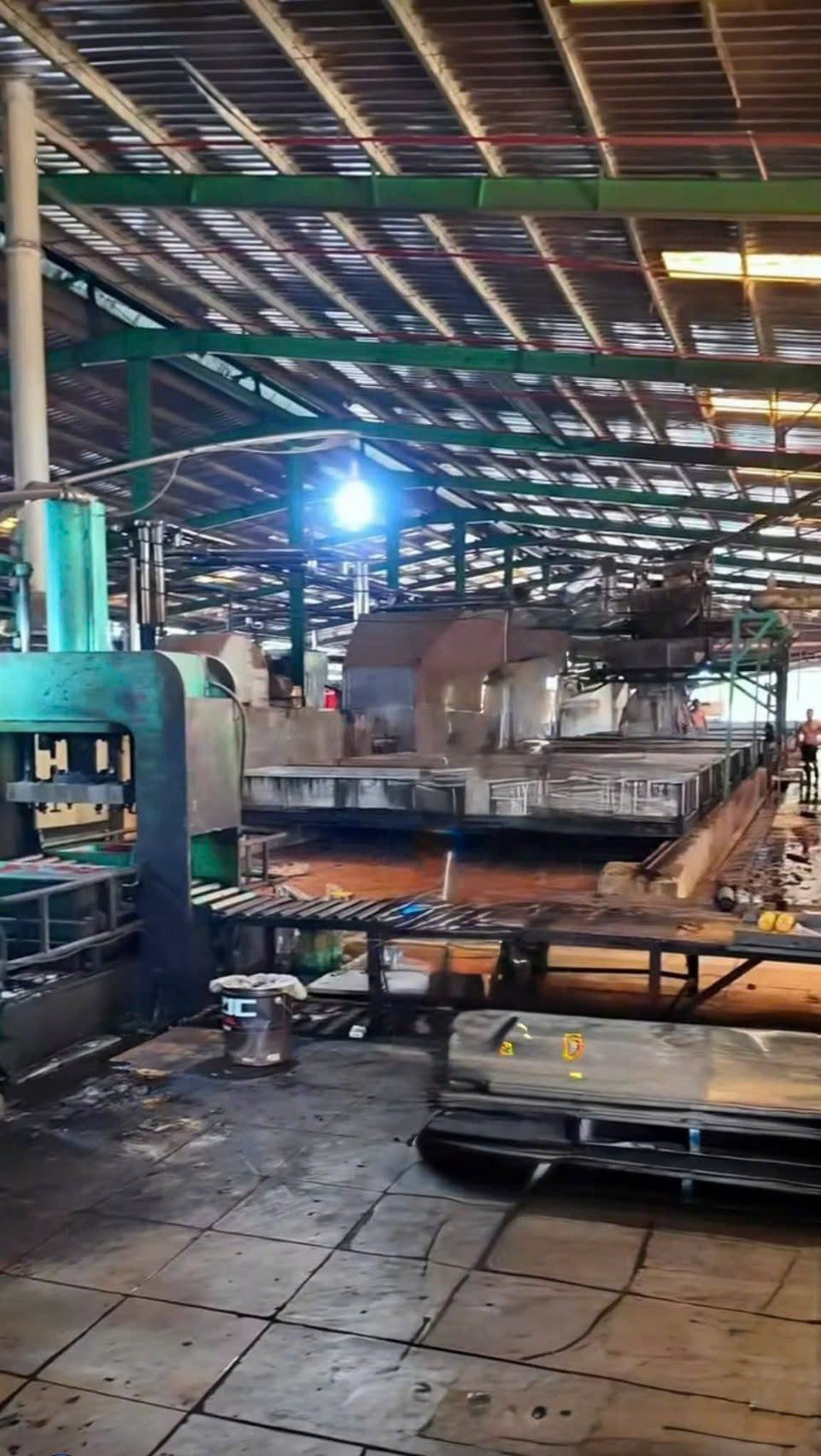 BÁN NHÀ XƯỞNG SX MỦ CAO SU KÈM TOÀN BỘ MÁY MÓC ĐANG HOẠT ĐỘNG