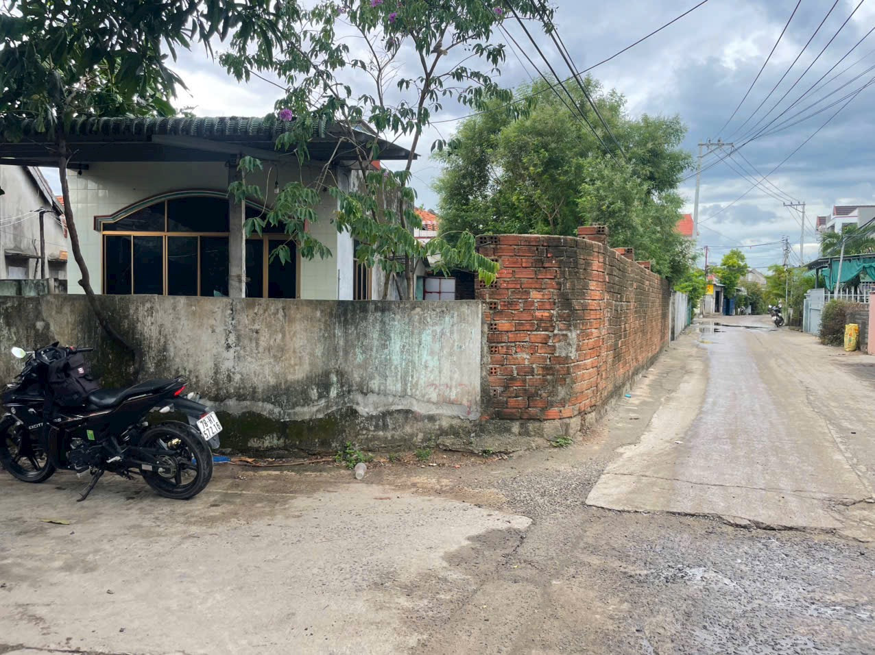 Bán nhà gần biển