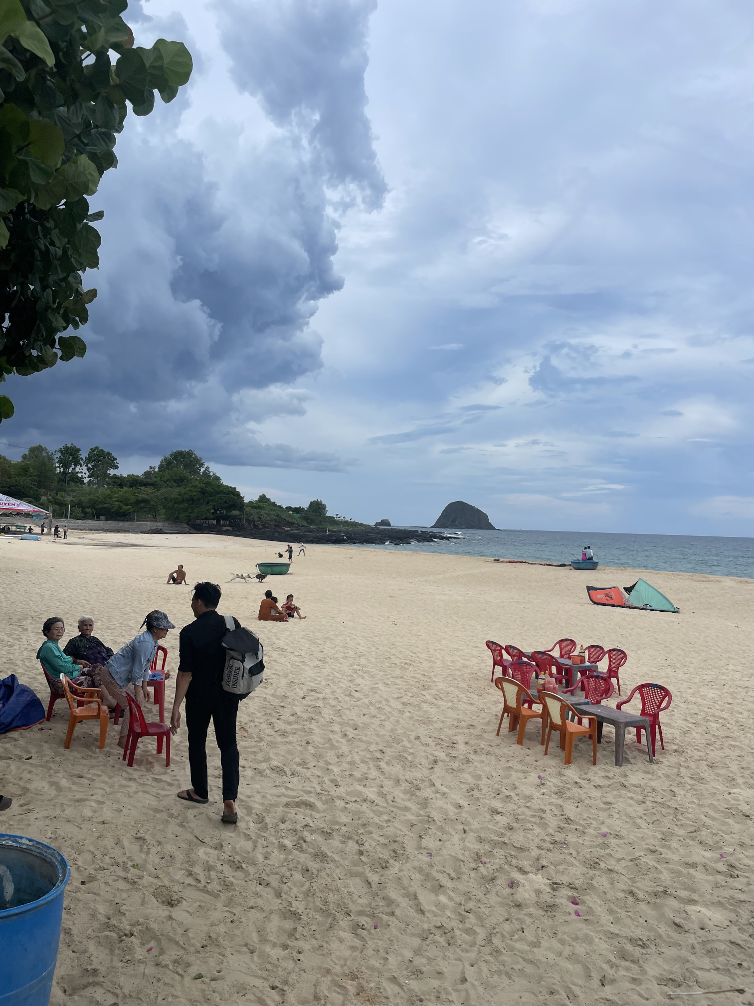 Bán đất gần biển