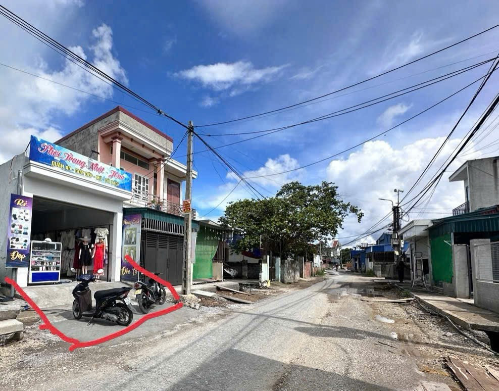 Bán đất 110m² ngang 3,85m . mặt đường nhựa ôm . giá 2.1 tỷ Xã An Quang( Quang Hưng). liên hệ 0362558882
