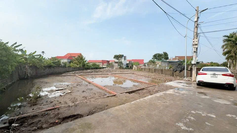 Bán đất 63.1m² ngang 4,3m giá 680 triệu Xã An Quang(Quốc Tuấn) liên hệ 0362558882