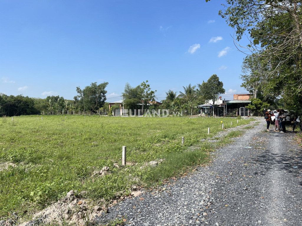 Cần bán lô đất thổ cư 127m2 full thổ ngay trung tâm thị trấn Gò Dầu, giá 350 triệu