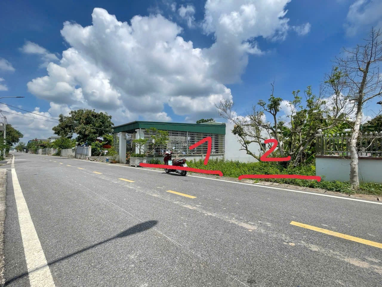 Bán đất 124m² ngang 5m . mặt đường nhựa 9m. giá 1.68 tỷ Xã An Trường(Bát Trang). liên hệ 0362558882