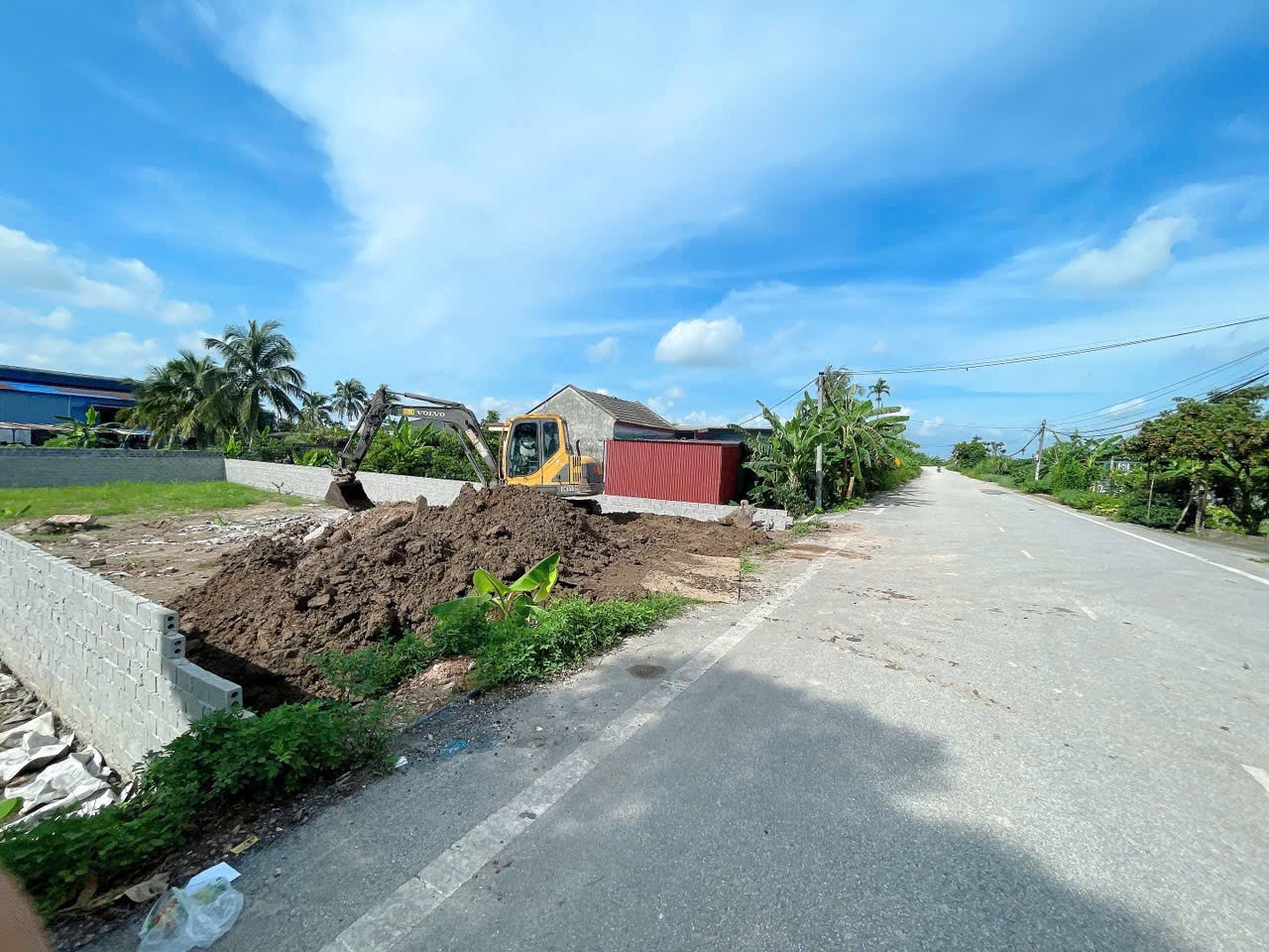 Bán đất 504m² ngang 12,1m . mặt đường nhựa 7m. giá 4.85 tỷ Xã An Trường(Bát Trang) liên hệ 0362558882