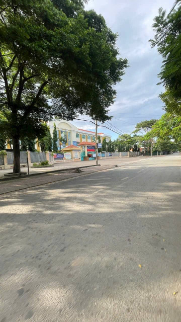 BÁN LÔ ĐẤT LỚN 13HA- BÀ ĐIỂM-HÓC MÔN - GIÁ ĐẦU TƯ CHO ANH CHỊ