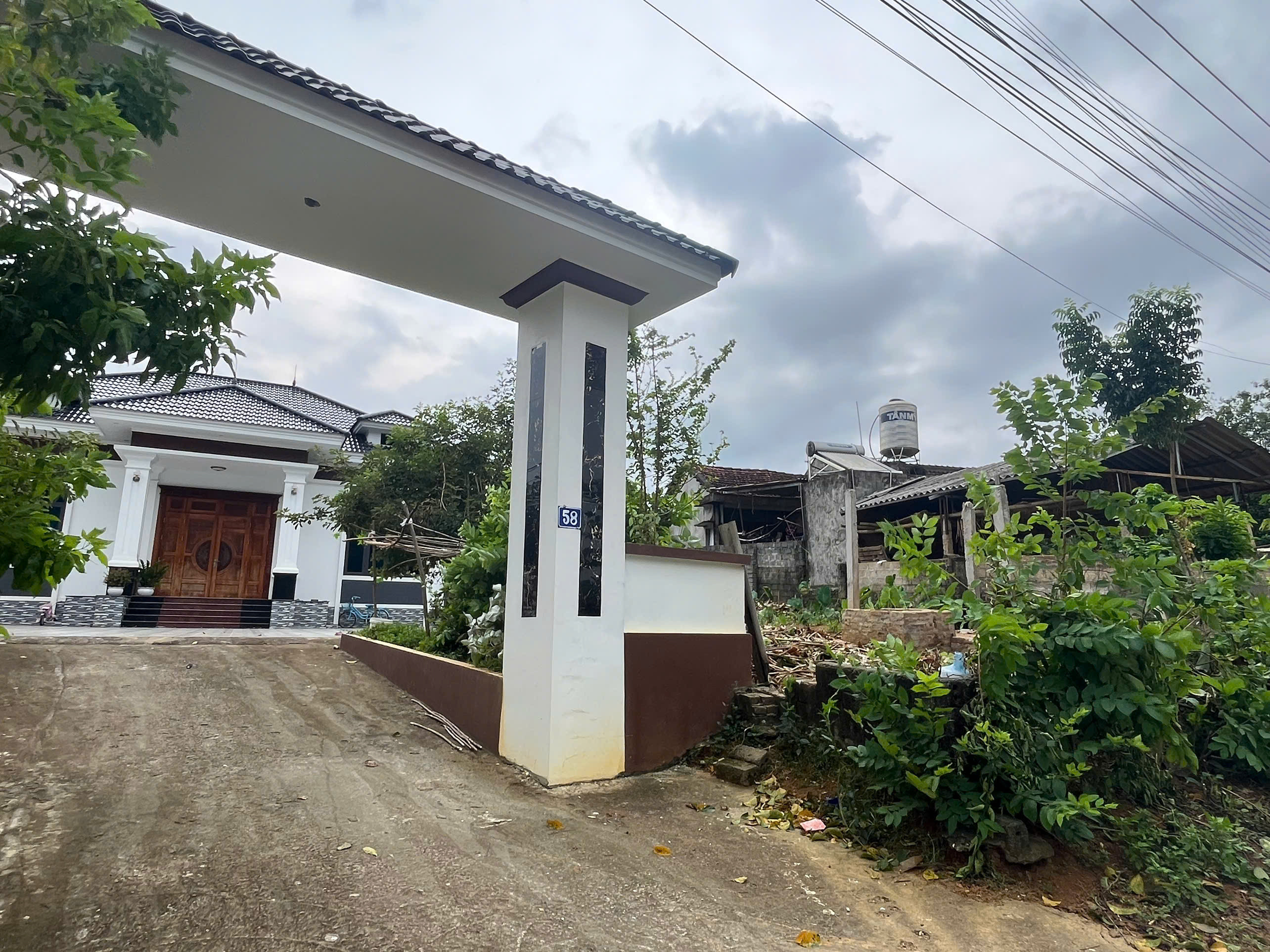 Đất nghỉ dưỡng tại Ba Vì, Hà Nội dân cư đông đúc, sầm uất.