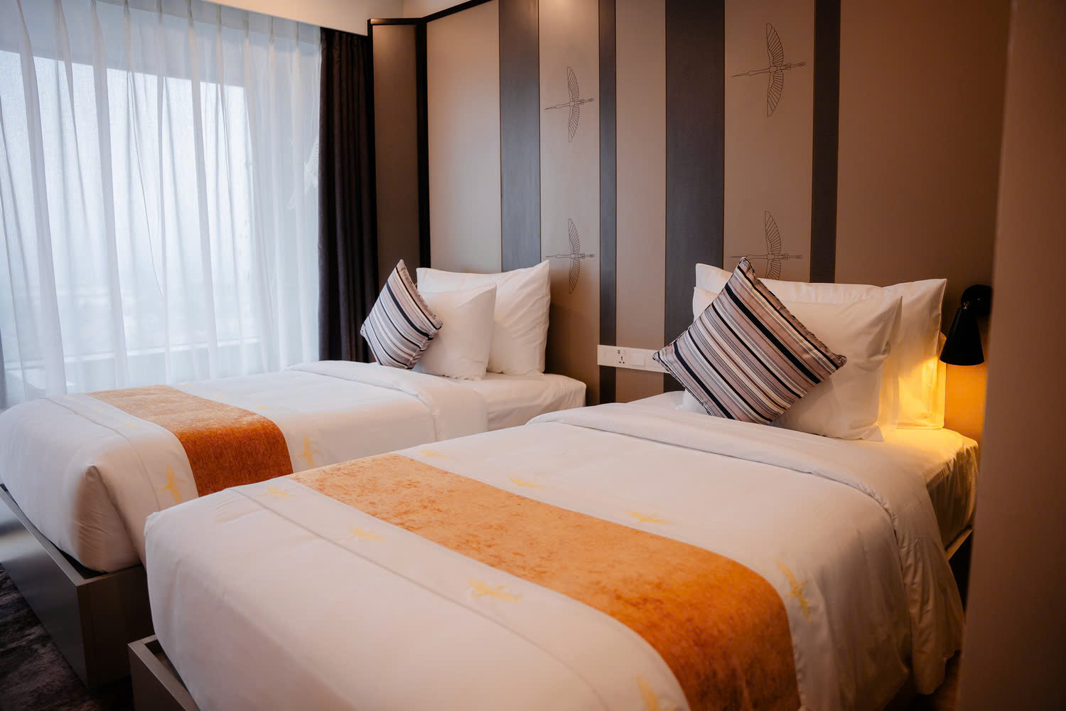 Bán gấp căn hộ khoáng nóng 32,4m2 Wyndham Thanh Thuỷ full nội thất view sông giá 2 tỷ