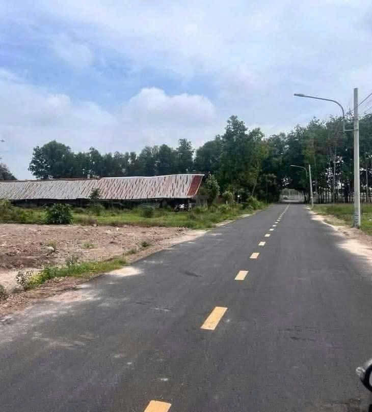 Bán đất 168.5m² có sẵn 100m² thổ cư ngang 5m giá 965 triệu tại Xã Bàu Bàng