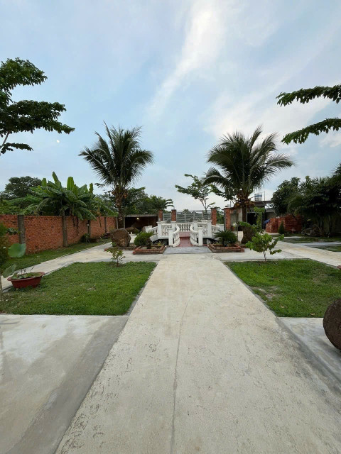 Bán nhà vườn tràng bom