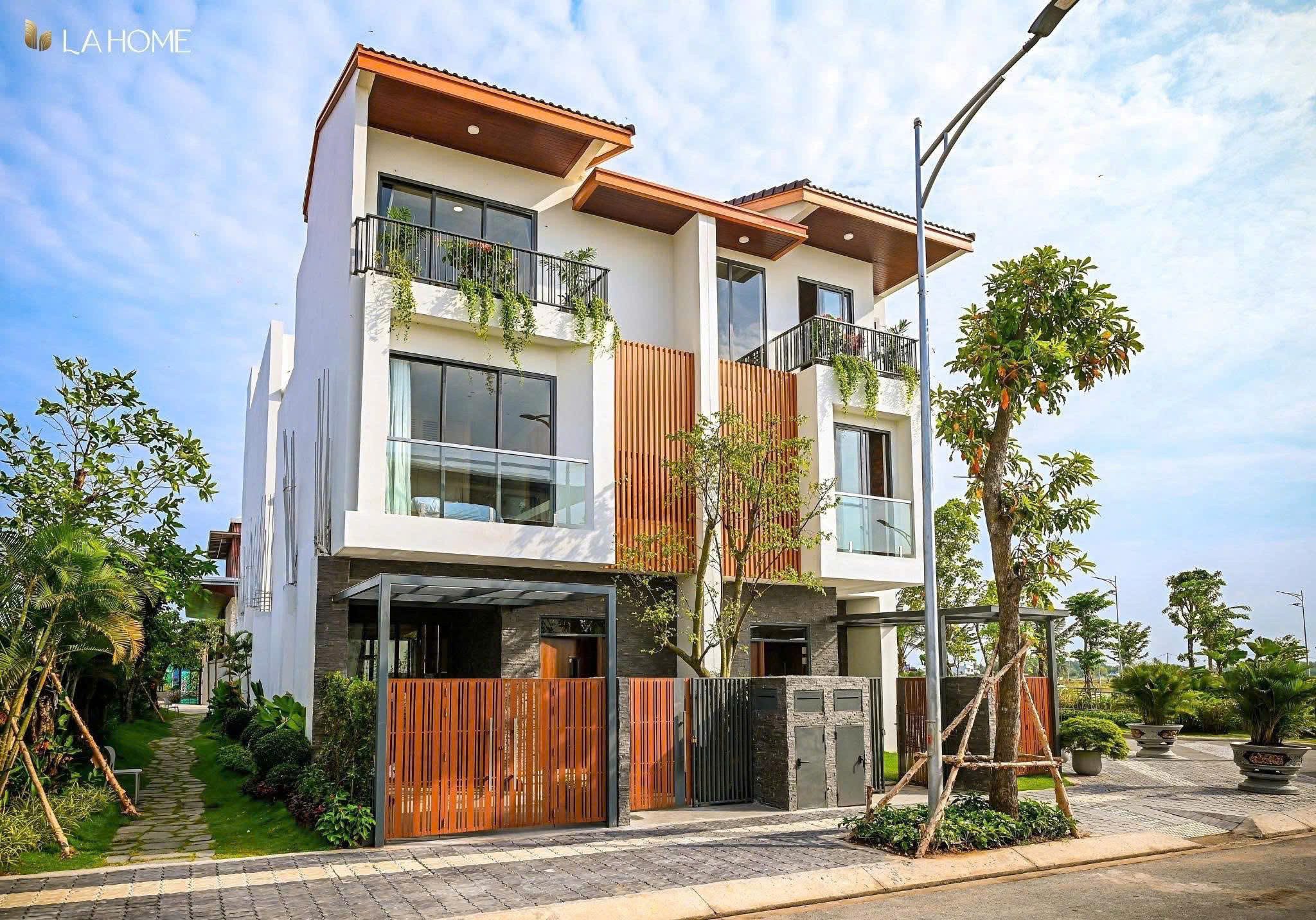 Thanh toán 595 triệu sở hữu nhà phố mặt tiền đường lương hòa bình chánh kết nối trực tiếp đường võ văn kiệt nối dài