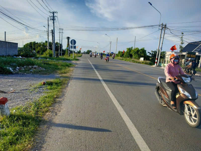 Cần bán đất MT QL 50, Tp. Gò Công, Tiền Giang. Giá 500TR/100m2,SHR