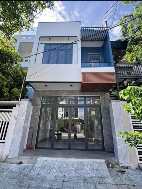 cần bán gấp căn nhà mới xây gần trường học cấp 2 Nguyễn Thái Bình