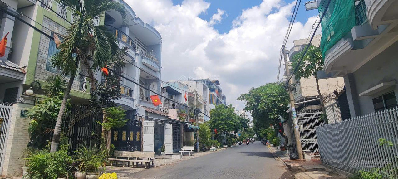 BÁN NHÀ MẶT TIỀN 3 TẦNG  4x24M , KDC BÌNH HƯNG, BÌNH CHÁNH - GIÁP QUẬN 8 - ĐƯỜNG 12M - GIÁ CHÀO 8.999 TỶ (CÒN TL)