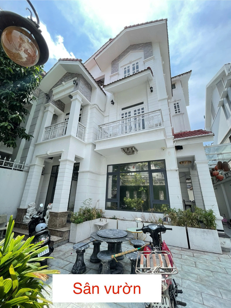 BIỆT THỰ SÂN VƯỜN 10M*20M KHU TRUNG SƠN BÌNH CHÁNH –  Giá tốt chốt nhanh chỉ 30 TỶ