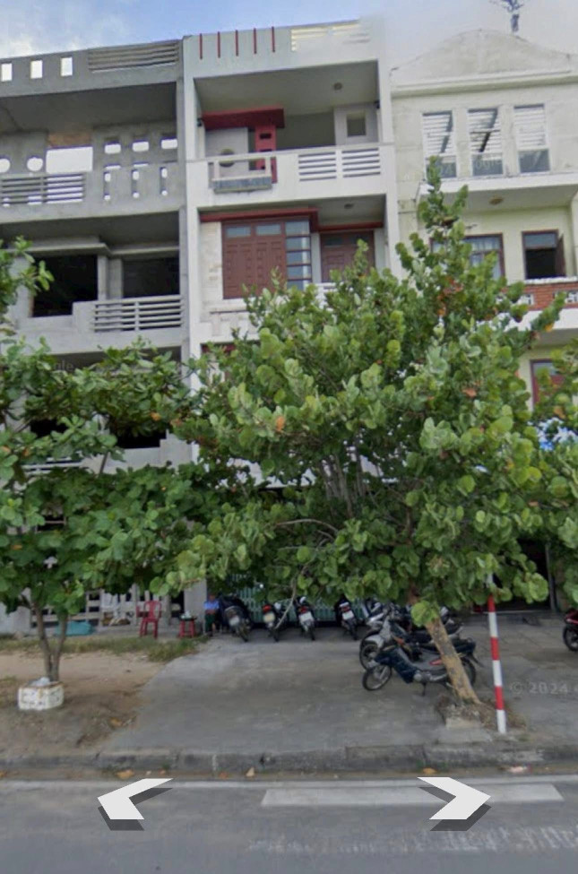 bán nhà 4 tầng tại mặt tiền đại lộ Hùng Vương
