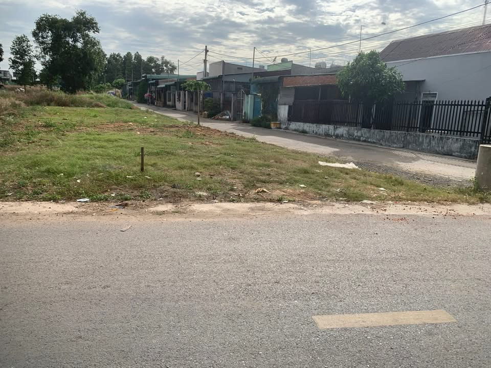 Bán đất 240m² ngang 10m giá 3.75 tỷ Xã Bình Minh