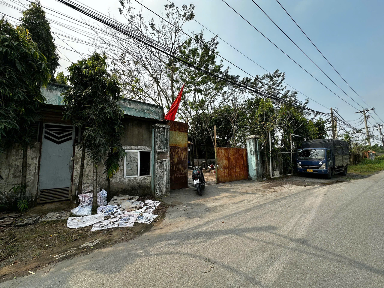CHỦ CẦN BÁN NHÀ XƯỞNG CƠ KHÍ HIỆN HỮU- DT: 1176 M2 - GIÁ HƠN 17 TỶ