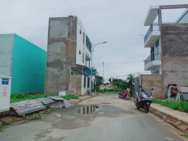 Đất nền KDC Kim Phong, đường Bình Mỹ Củ Chi, 84 m2, 5x17m, sổ riêng cầm tay, xây tự do, giá rẻ 1.8 tỷ