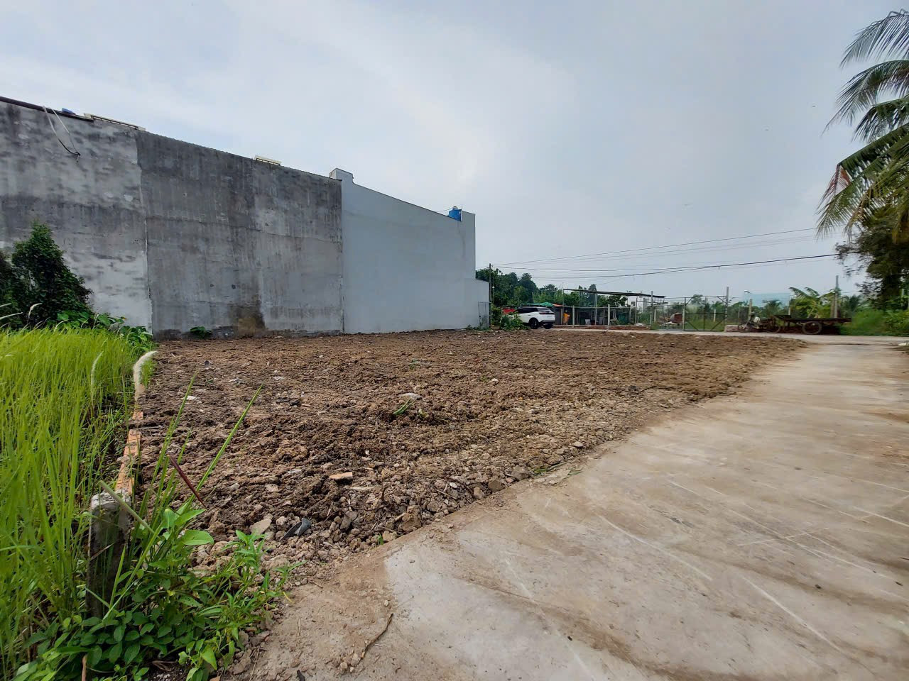 Đất ở hiện hữu vuông vức  đường Bình Mỹ  Ngang : 8 x 25