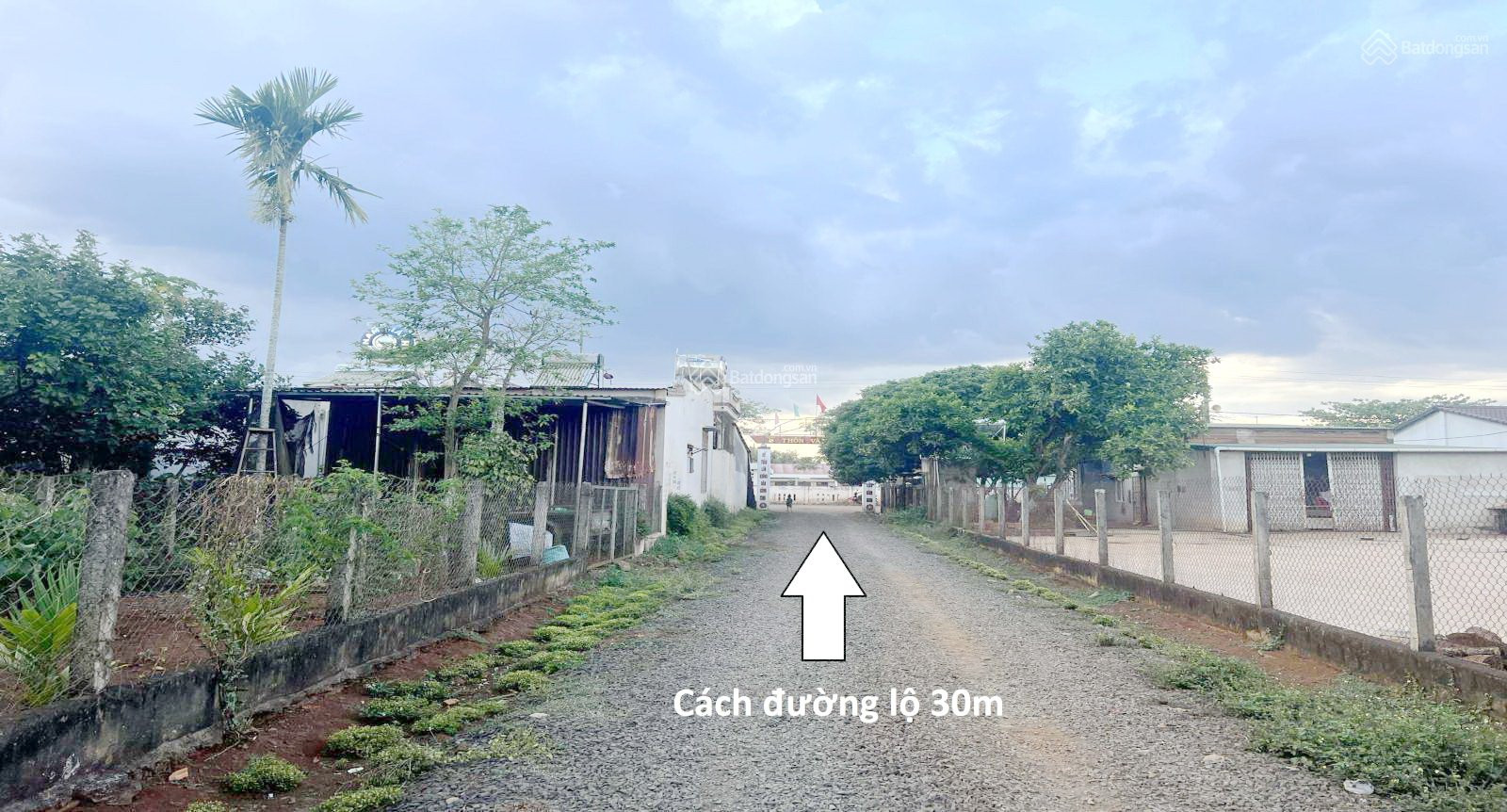 Chính chủ bán lô đất đối diện Trường Tiểu Học Nguyễn Bá Ngọc, Cách chợ Bình Hòa 50m Bình Thuận, H.Buôn Hồ, DakLak