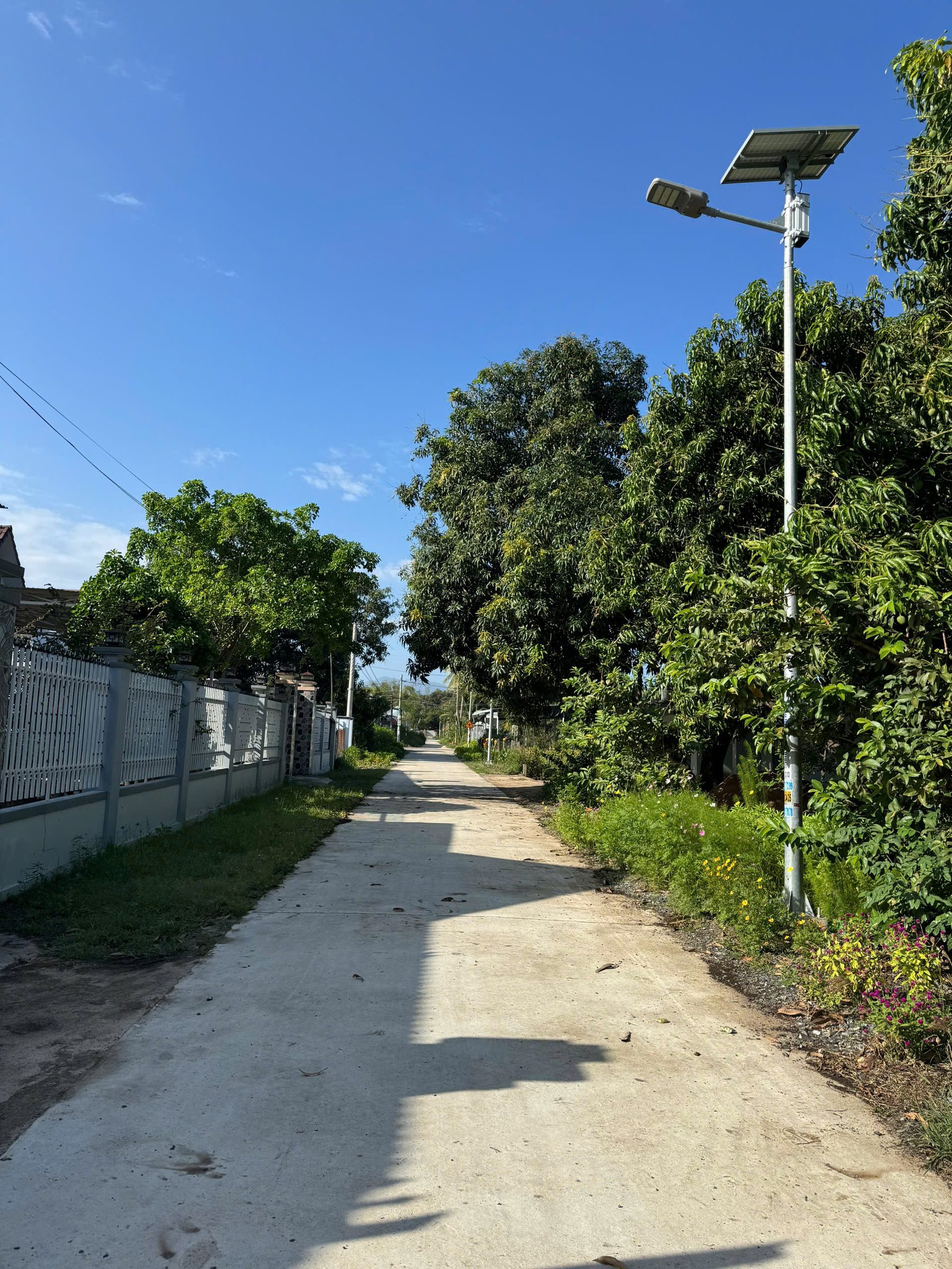 Đất nền siêu hot tại Cam Hiệp Nam, lô góc 2 mặt tiền ngang 12m, full thổ cư, pháp lý đầy đủ giá tốt