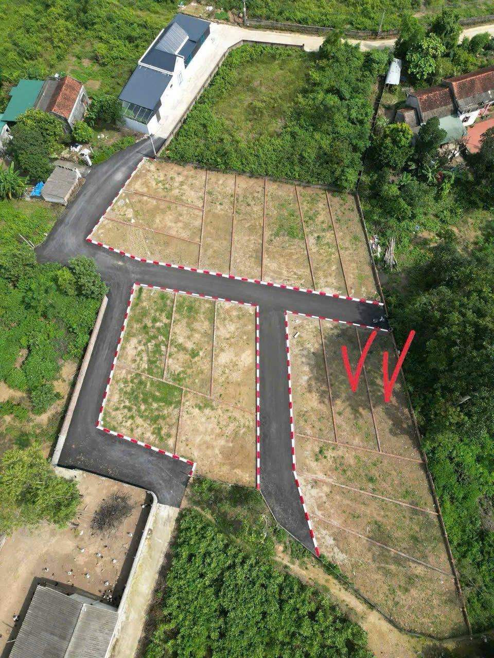 Duy nhất 2 ô đất 100m2 full thổ cư thôn Vô Khuy, Cẩm Lĩnh ( Bất Bạt ), Ba Vì, Hà Nội.