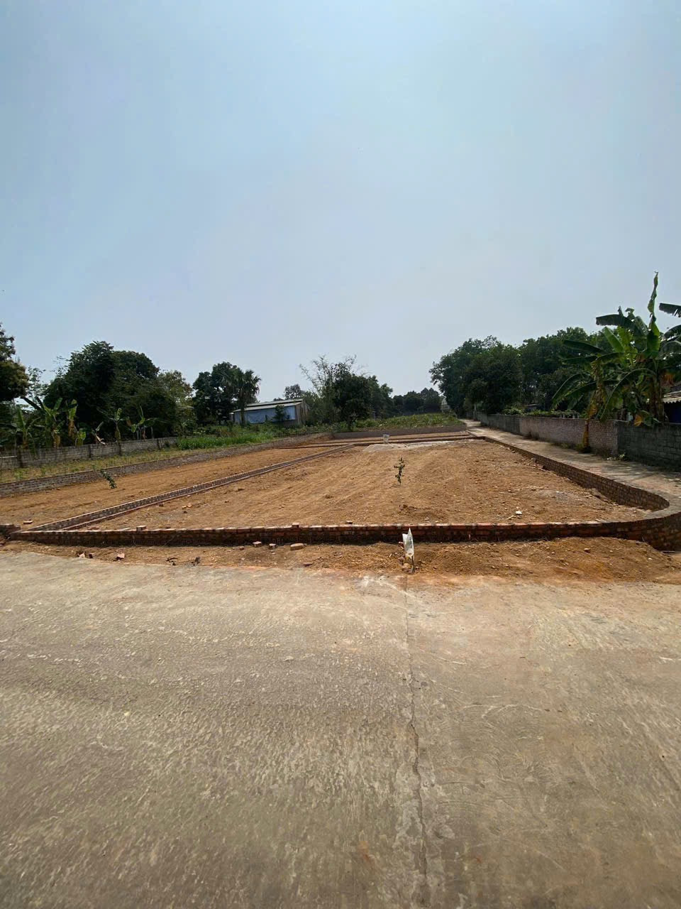 Lô góc 2 mặt tiền , gần trường cấp 1 - cấp 2 - mẫu giáo cẩm lĩnh