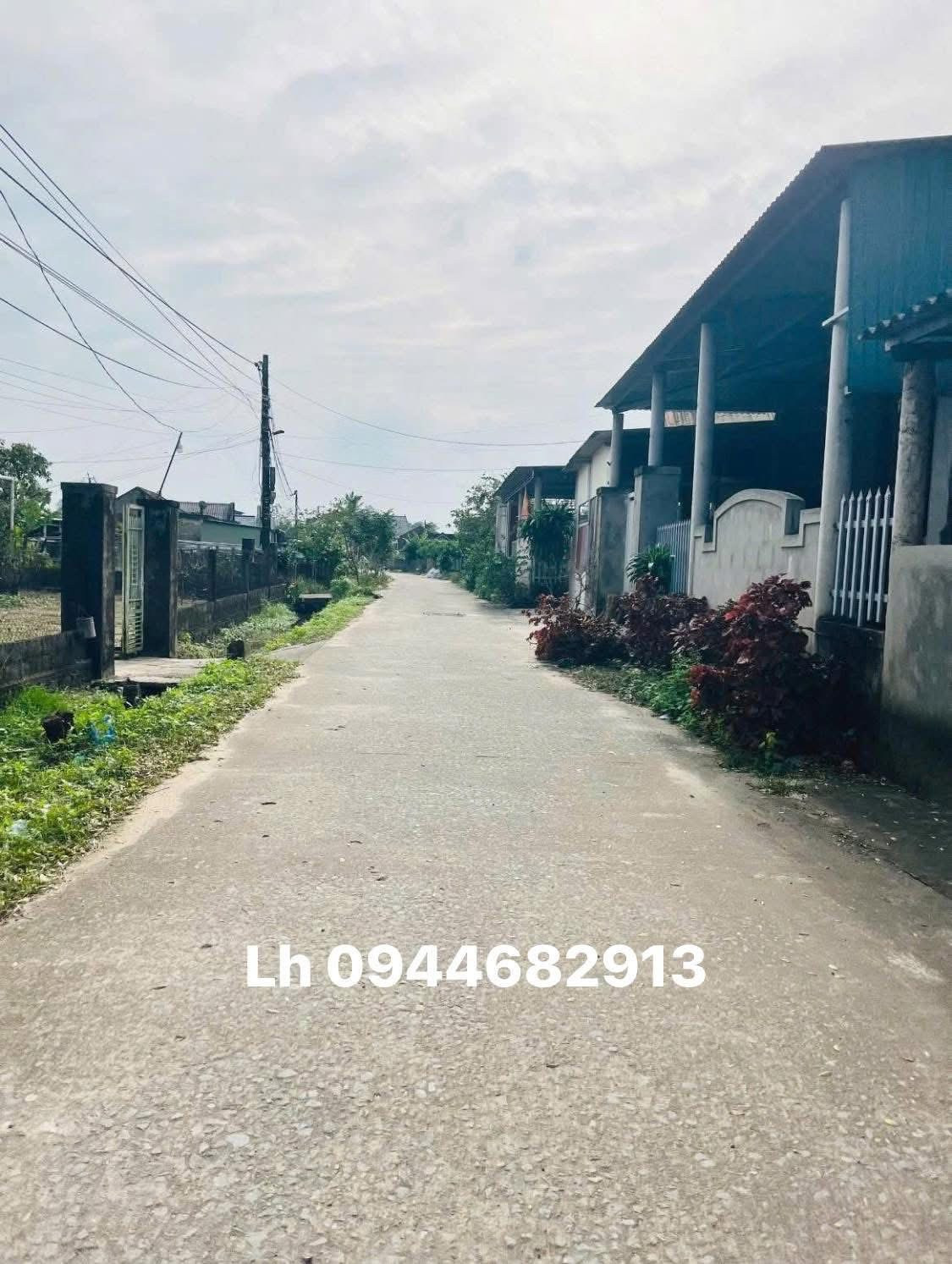Diện tích khá rộng có thể chia 2 lô