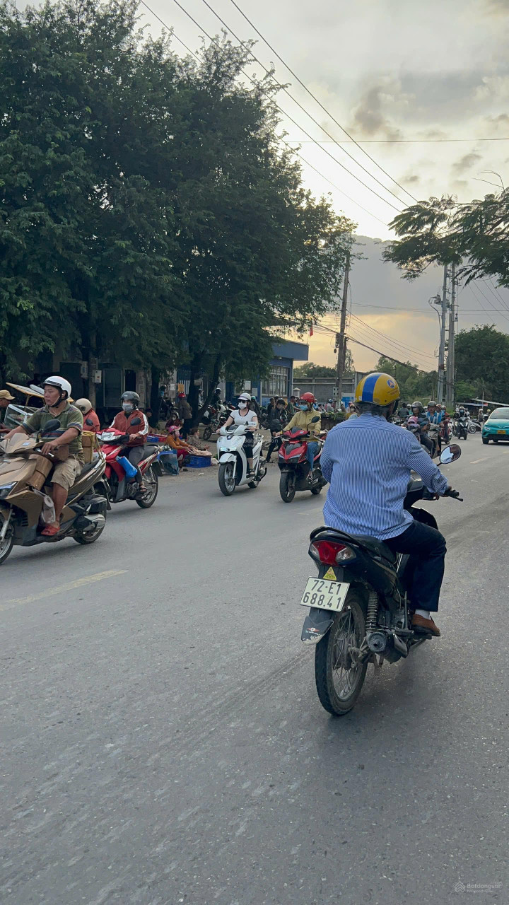 Bán đất 148.4m² ngang 5m giá 2.4 tỷ Xã Châu Pha