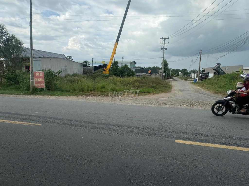 Bán đất 160m² ngang 5m giá 2.4 tỷ Xã Châu Pha