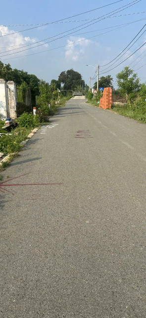 Bán đất 433m² ngang 10m giá 2 tỷ Xã Châu Pha