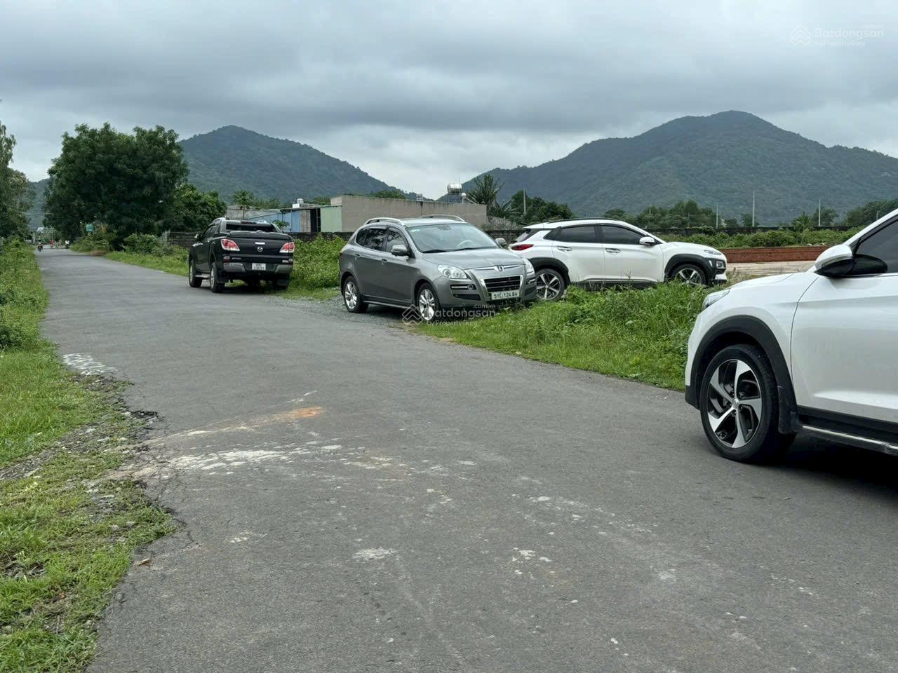 Bán đất 500m² ngang 10m giá 2.75 tỷ Xã Châu Pha