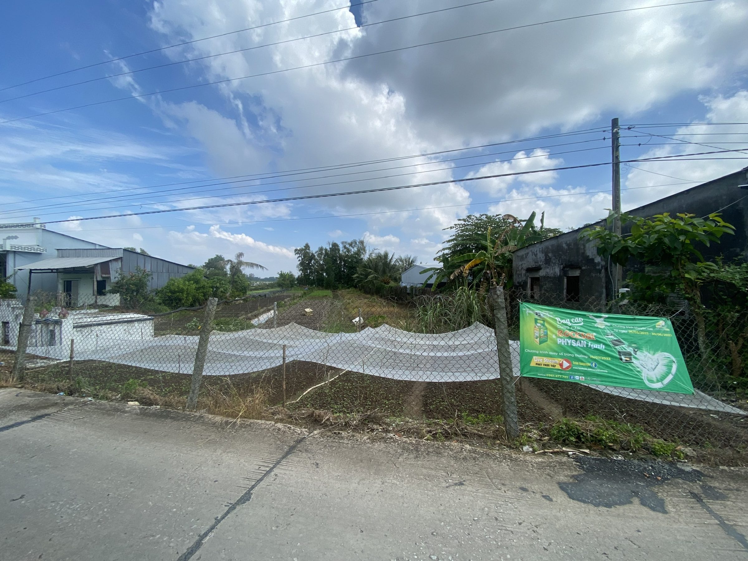 Bán đất 900m² có sẵn 150m² thổ cư ngang 10m giá 1.6 tỷ tại Xã Cờ Đỏ