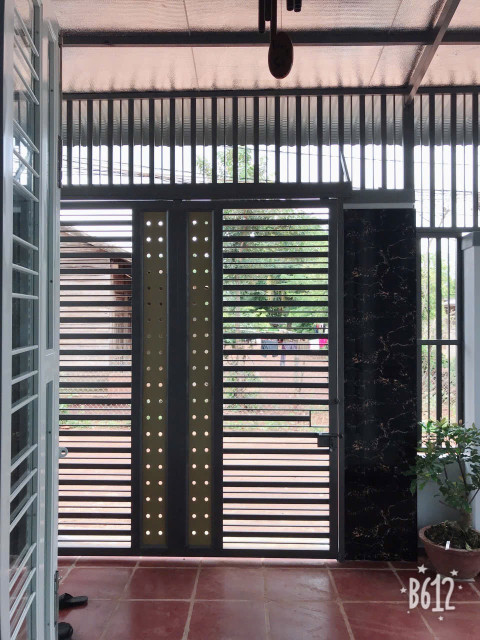 NHÀ YMOAN GÓC 2 MẶT TIỀN RẺ TRÁI