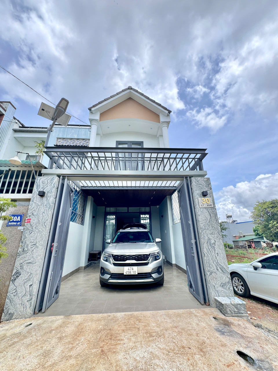 🏡 NHÀ 1 MÊ KIÊN CỐ MẶT TIỀN ĐƯỜNG A7 – CƯ ÊBUR – GẦN TRUNG TÂM TP. BUÔN MA THUỘT