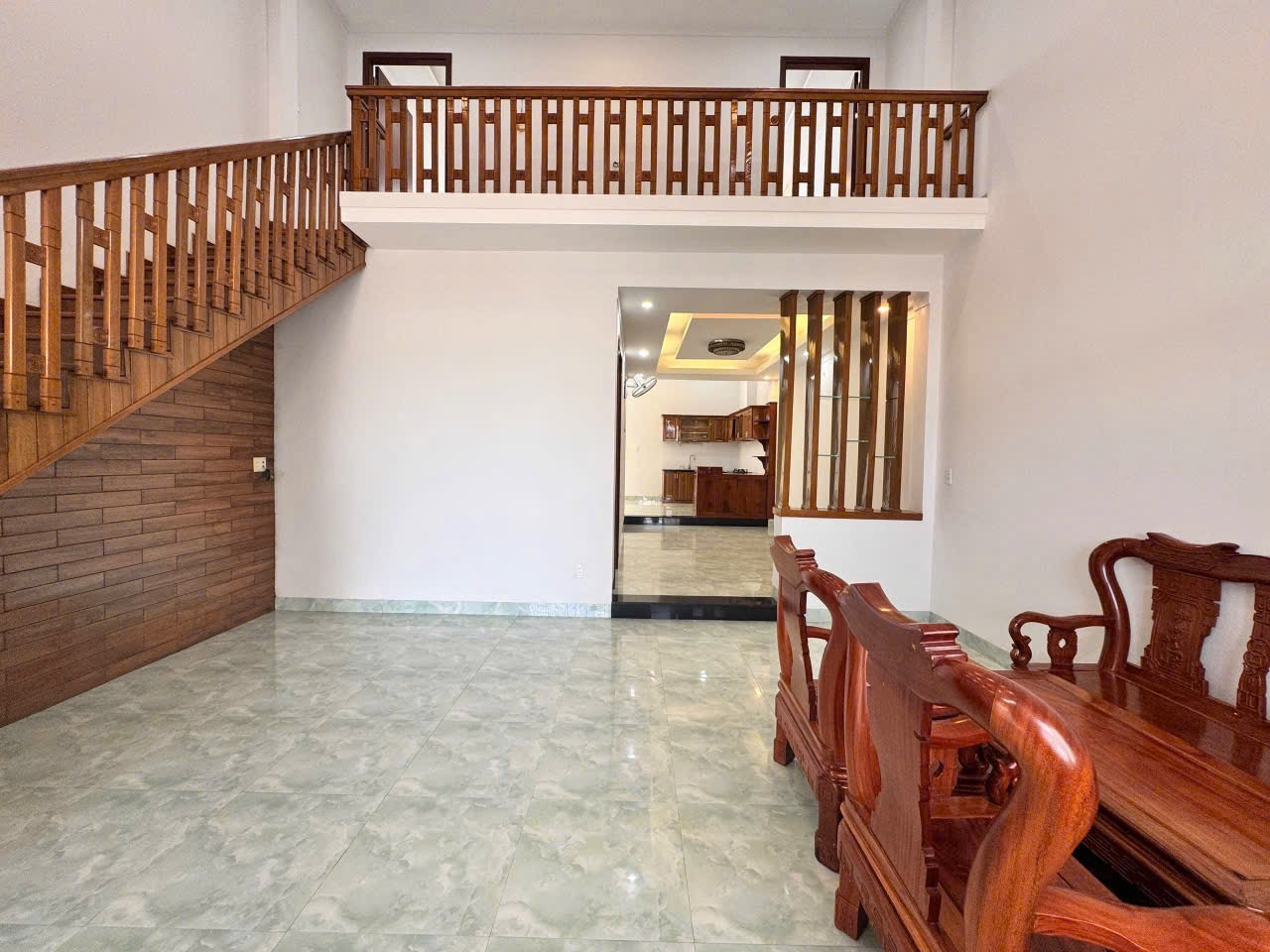 NHÀ KHU THÀNH ĐỒNG YMOAN